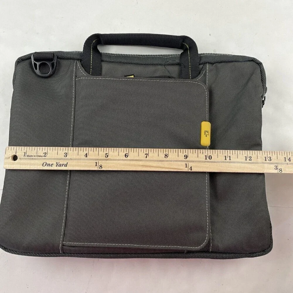 Case Logic Computer Laptop Tablet Travel Case Bag 13”x11” Shoulder Strap Padded